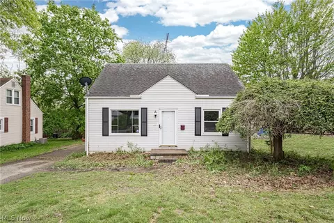 106 E Dresden Ave, Akron, OH 44301