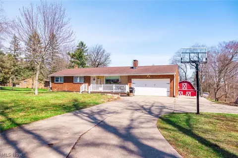 327 Briarhill Dr, Rittman, OH 44270