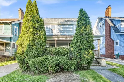 2141 Mckinley Ave, Lakewood, OH 44107