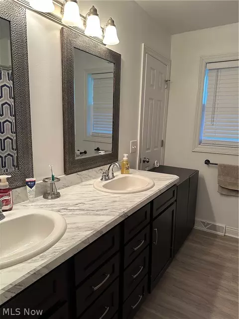 Bath - 4381 Magnolia Ave, Perry, OH 44081 photo 2 of 4