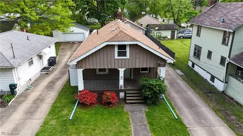 1468 Riverside Dr, Akron, OH 44310