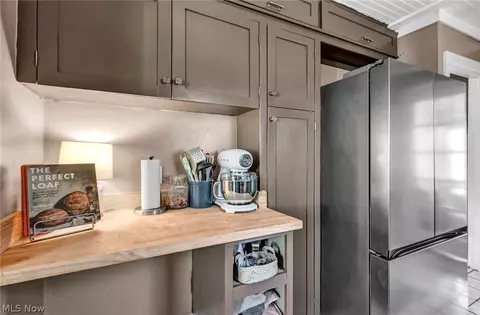 Kitchen - 7333 Case Ave, Mentor, OH 44060 photo 4 of 4