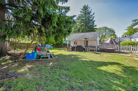 Exterior - 7333 Case Ave, Mentor, OH 44060 photo 5 of 8