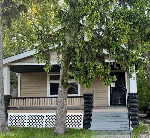 12709 Dove Ave, Cleveland, OH 44105