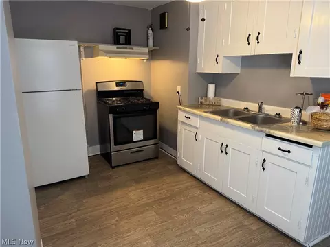 428 West Ave, Elyria, OH 44035 photo 23