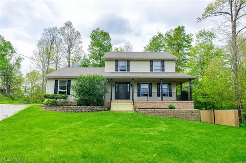 15157 Wynncrest St SW, Navarre, OH 44662