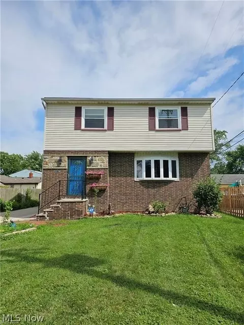 33158 Lake Shore Blvd, Eastlake, OH 44095