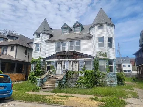 1737 Lakefront Ave, East Cleveland, OH 44112