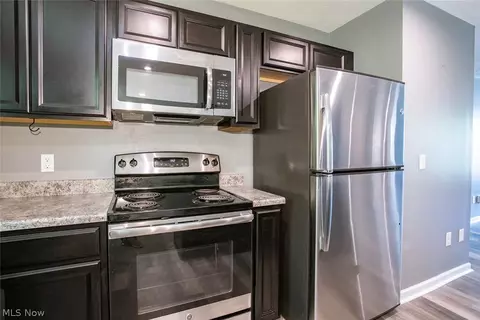 Kitchen - 291 Karson Dr, Akron, OH 44312 photo 2 of 3