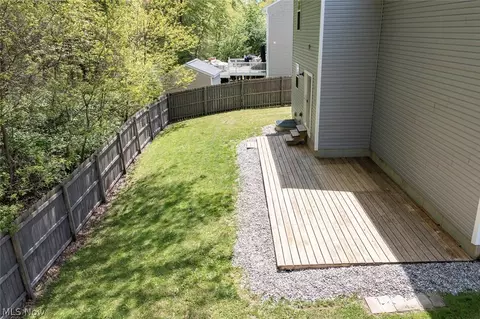 Exterior - 291 Karson Dr, Akron, OH 44312 photo 5 of 6