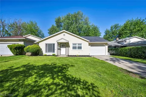 1074 E 168th St, Cleveland, OH 44110