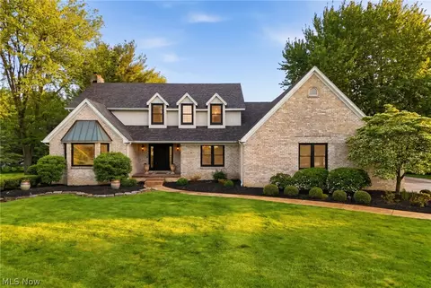 8315 Misty Ridge Trl, Poland, OH 44514