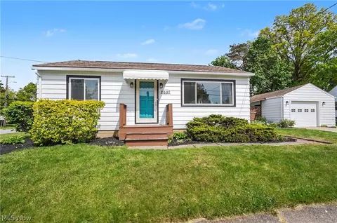 2697 8th St, Cuyahoga Falls, OH 44221