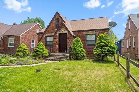 13613 Clifford Ave, Cleveland, OH 44135
