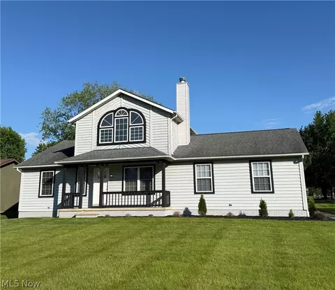 9170 Sugarbush Dr, Mentor, OH 44060