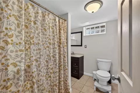 Bath - 2258 E 290th St, Wickliffe, OH 44092 photo 2 of 2