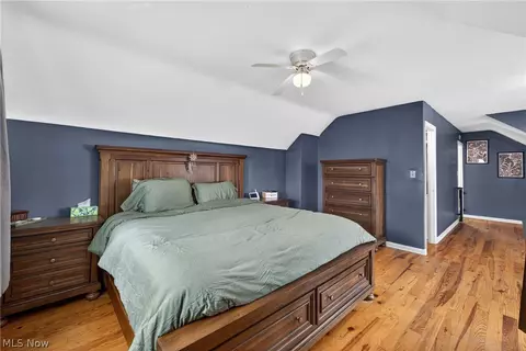 Bedroom - 2258 E 290th St, Wickliffe, OH 44092 photo 4 of 9