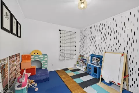 Bedroom - 2258 E 290th St, Wickliffe, OH 44092 photo 8 of 9
