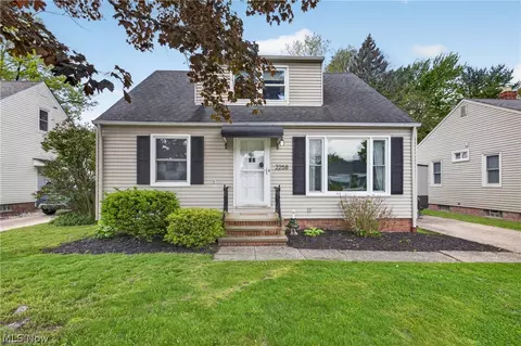2258 E 290th St, Wickliffe, OH 44092