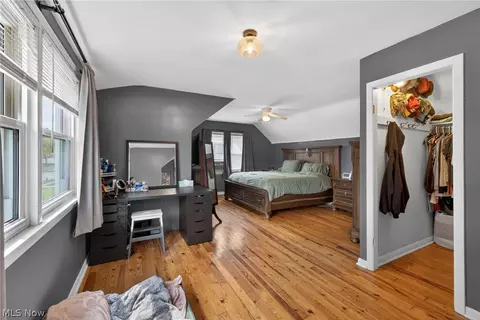 Bedroom - 2258 E 290th St, Wickliffe, OH 44092 photo 2 of 9
