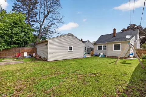 Exterior - 2258 E 290th St, Wickliffe, OH 44092 photo 10 of 11