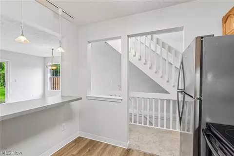Entry Way - 1352 Meadow Run, Copley, OH 44321 photo 1 of 1