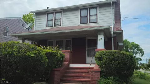 387 E York St, Akron, OH 44310