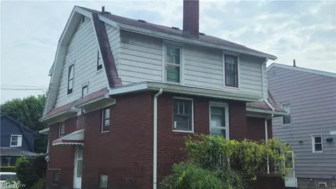 Exterior - 387 E York St, Akron, OH 44310 photo 1 of 1