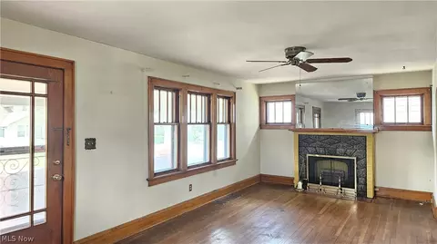 Living - 387 E York St, Akron, OH 44310 photo 2 of 3