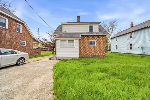Exterior - 1728 Harbor Ave, Ashtabula, OH 44004 photo 3 of 6