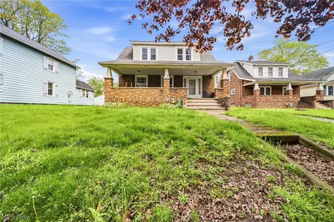 1728 Harbor Ave, Ashtabula, OH 44004