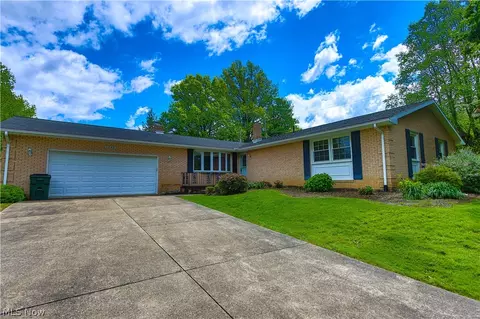 1740 Washington Blvd, Louisville, OH 44641