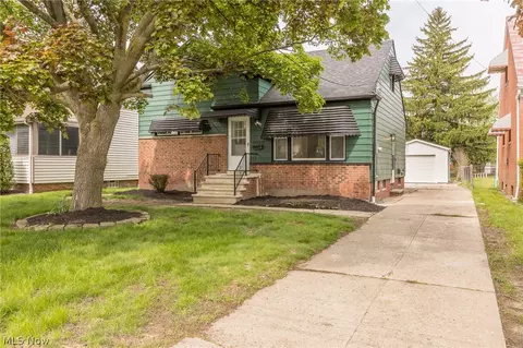 29307 Lake Shore Blvd, Willowick, OH 44095