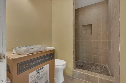 Bath - Undisclosed, Corning, OH 43730 photo 1 of 4
