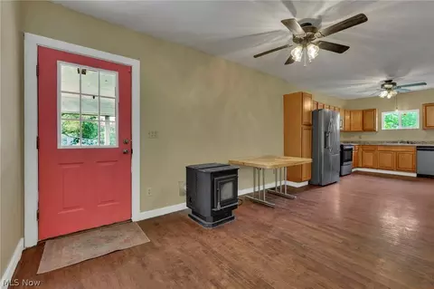 Entry Way - Undisclosed, Corning, OH 43730 photo 1 of 3
