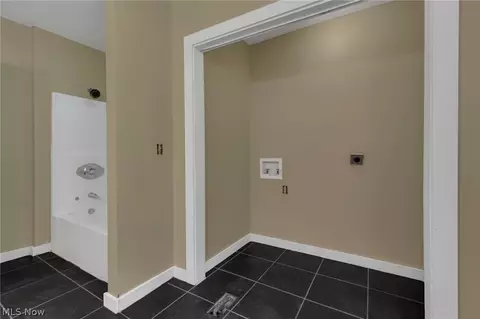 Entry Way - Undisclosed, Corning, OH 43730 photo 3 of 3