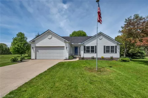 3371 Pine Hollow Pl, Perry, OH 44081