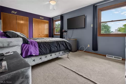 Bedroom - 438 Hampton Dr, Elyria, OH 44035 photo 5 of 7