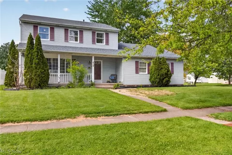 438 Hampton Dr, Elyria, OH 44035