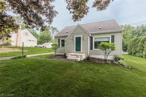 245 Westview Ave, Wadsworth, OH 44281