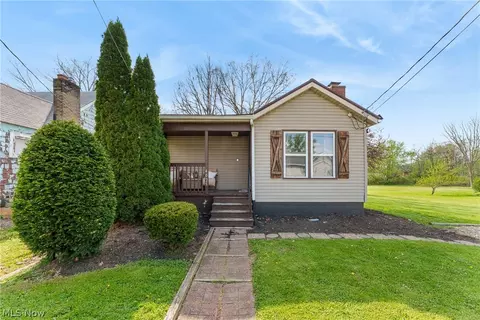 4025 Paumier Ave, Louisville, OH 44641