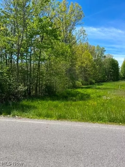 8086 S Raccoon Rd, Canfield, OH 44406