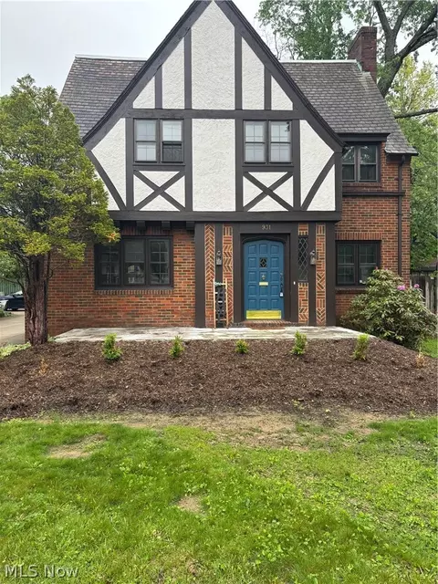 931 Amelia Ave, Akron, OH 44302