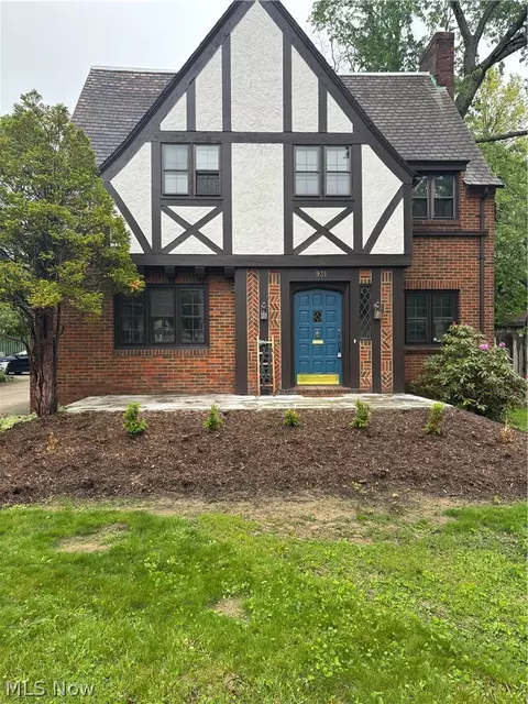 931 Amelia Ave, Akron, OH 44302
