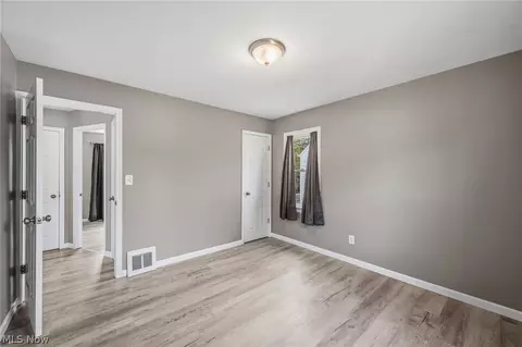 Bedroom - 468 E 305th St, Willowick, OH 44095 photo 1 of 4