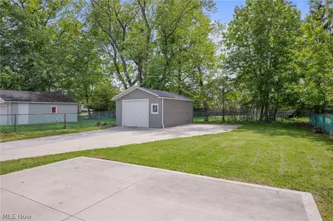 Exterior - 468 E 305th St, Willowick, OH 44095 photo 3 of 3