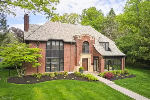 644 Ridgecrest Rd, Akron, OH 44303
