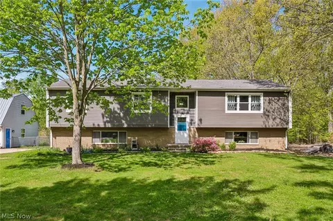 1570 N County Line Rd, Madison, OH 44057