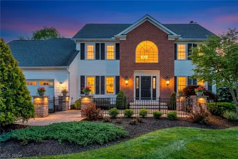 11395 Somerset Trl, Concord Twp, OH 44077