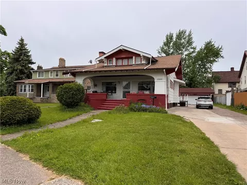 3306 West Blvd, Cleveland, OH 44111